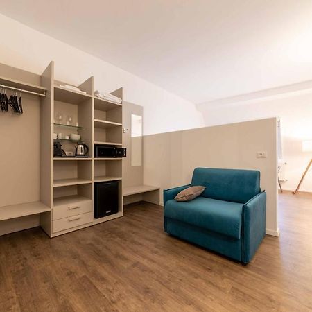 Stay Cooper Guesthouse zum Loewen Meran Exterior foto