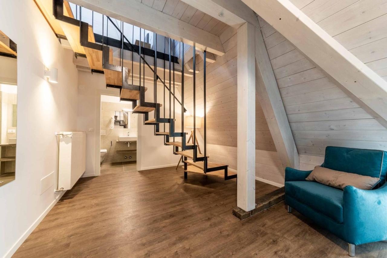 Stay Cooper Guesthouse zum Loewen Meran Exterior foto