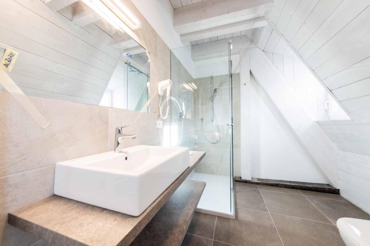 Stay Cooper Guesthouse zum Loewen Meran Exterior foto