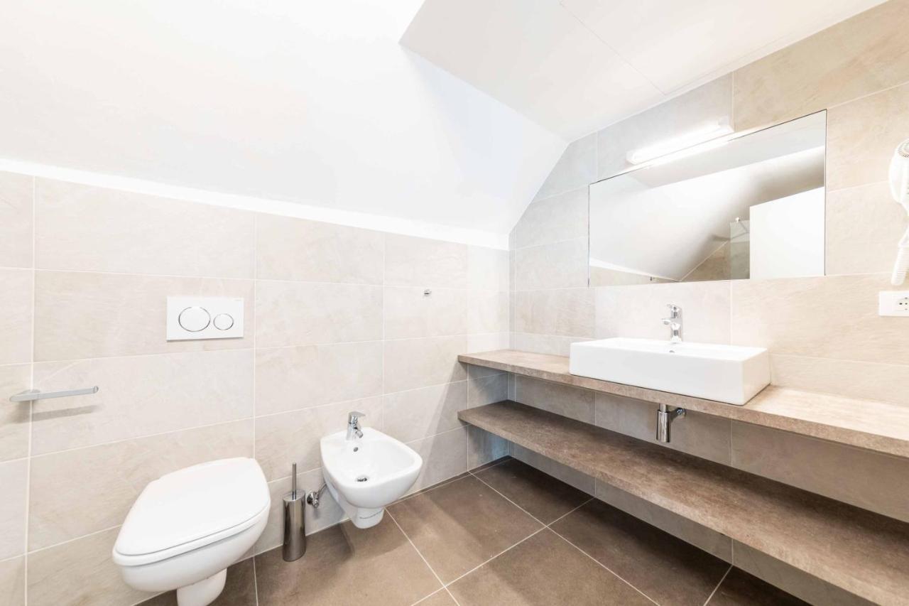 Stay Cooper Guesthouse zum Loewen Meran Exterior foto