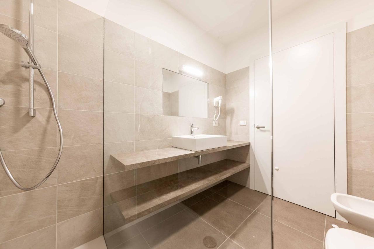 Stay Cooper Guesthouse zum Loewen Meran Exterior foto